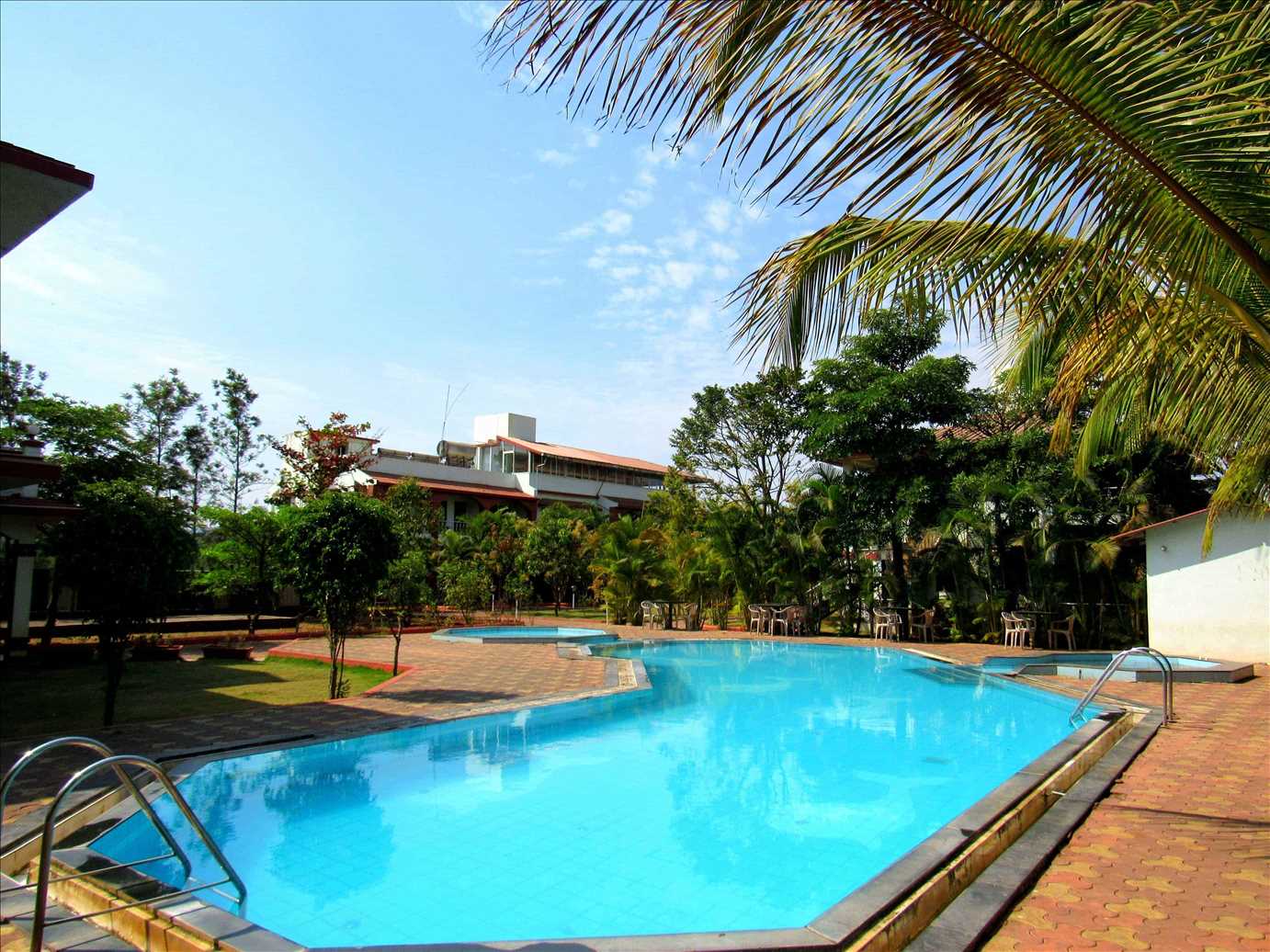 govinda-resorts-swimming-pool-view