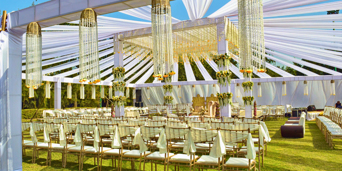 Scenic Mountain Resort Near Mumbai for Wedding 3 4. Stunning Wedding Decor Themes