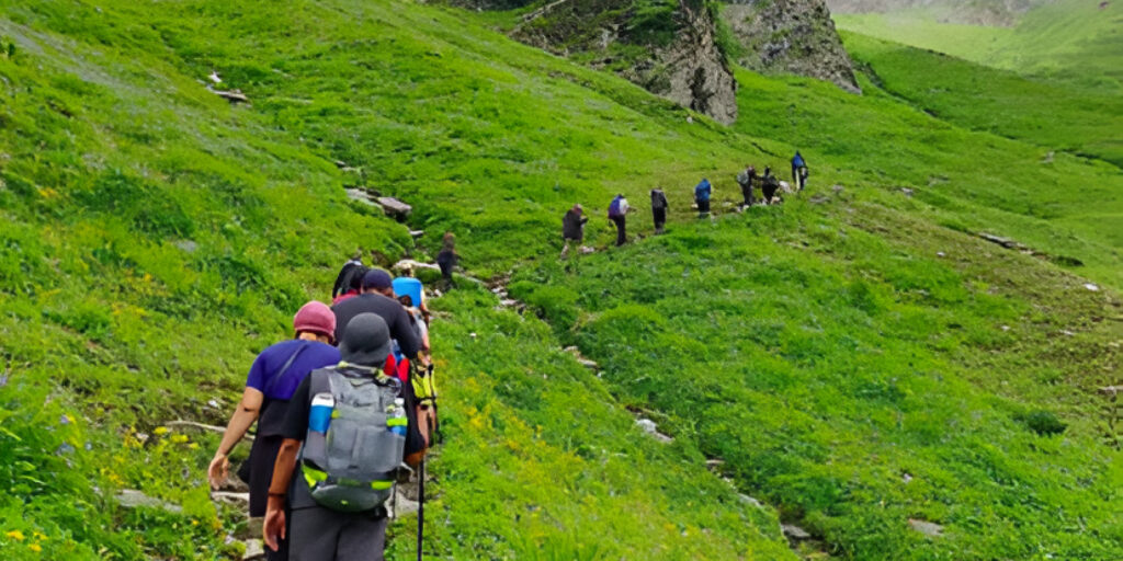 Quick Trek Near Resort for the Adventurous Guest 10 Cover 23