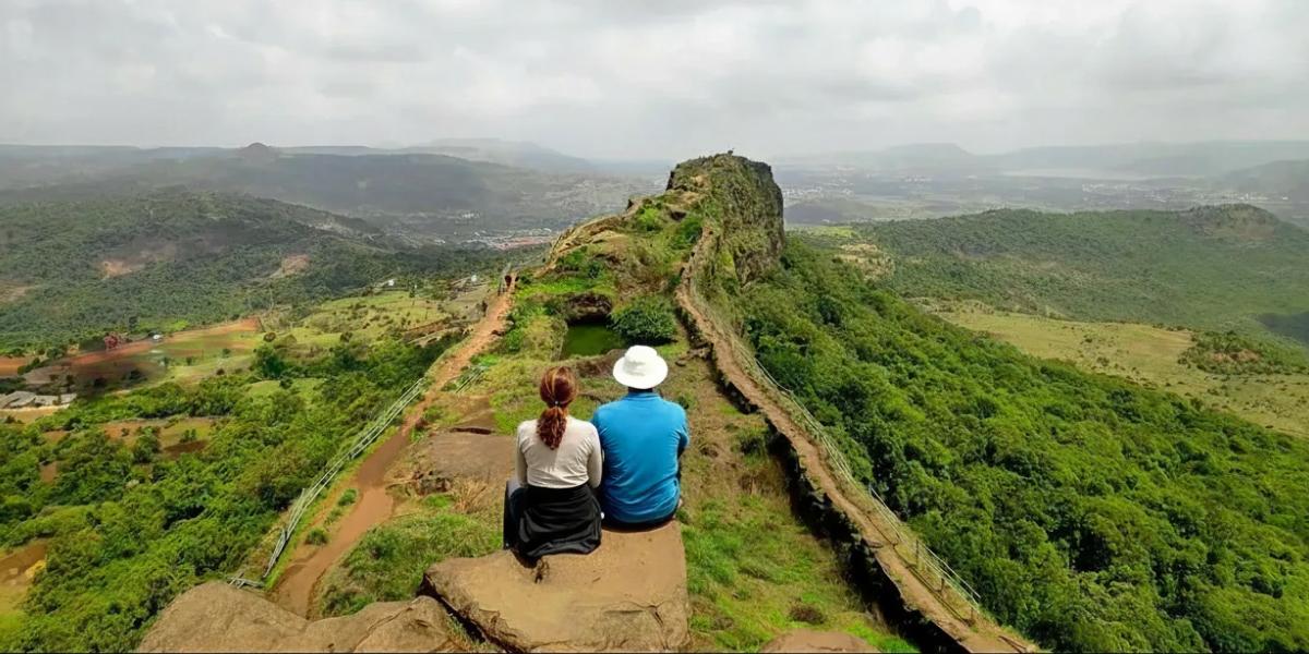 Lonavala: Most Loved Picnic Spot Near Mumbai 2 Image